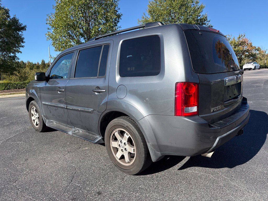 Used 2011 Honda Pilot Touring w/RES/Navi SUV