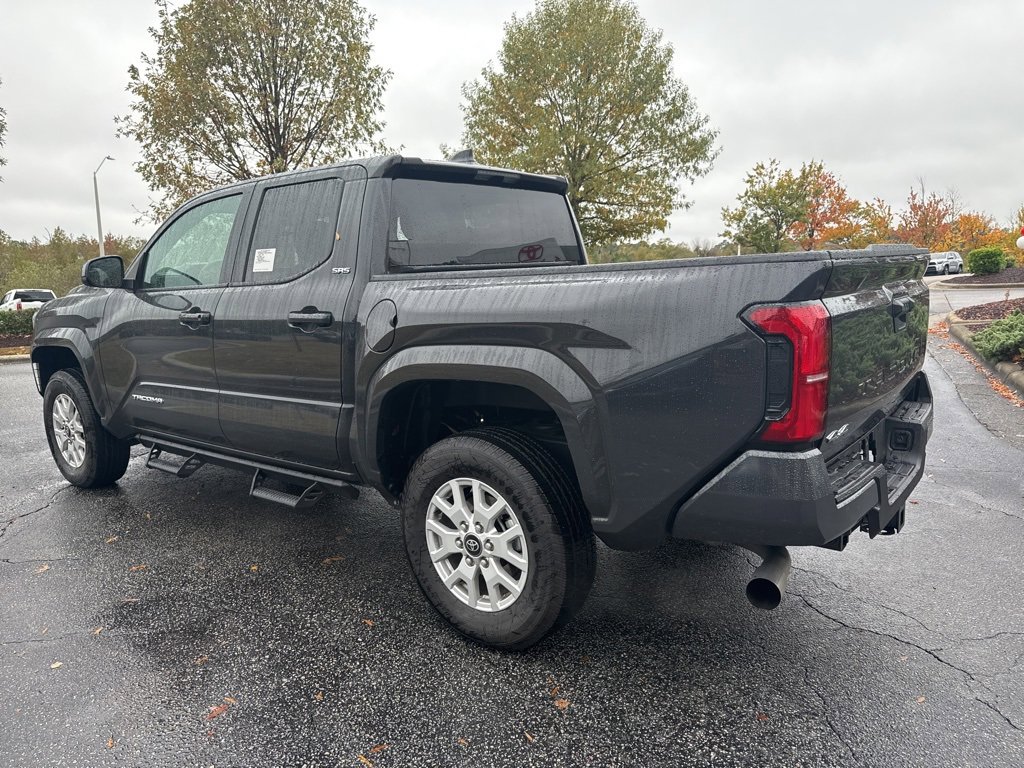 2025 Toyota Tacoma SR5 4x4 photo 3