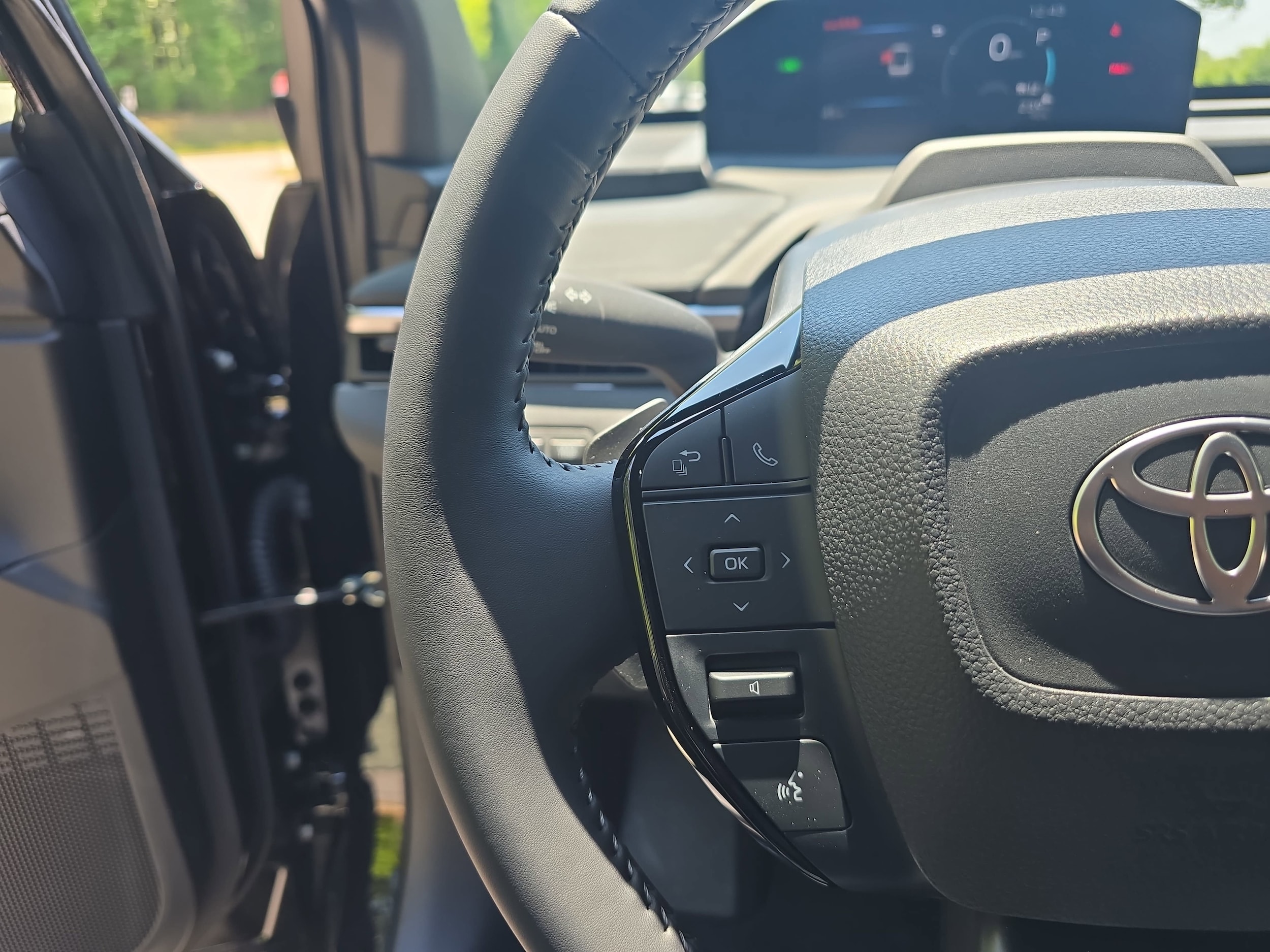 2026 Toyota C-HR SE - Photo 17