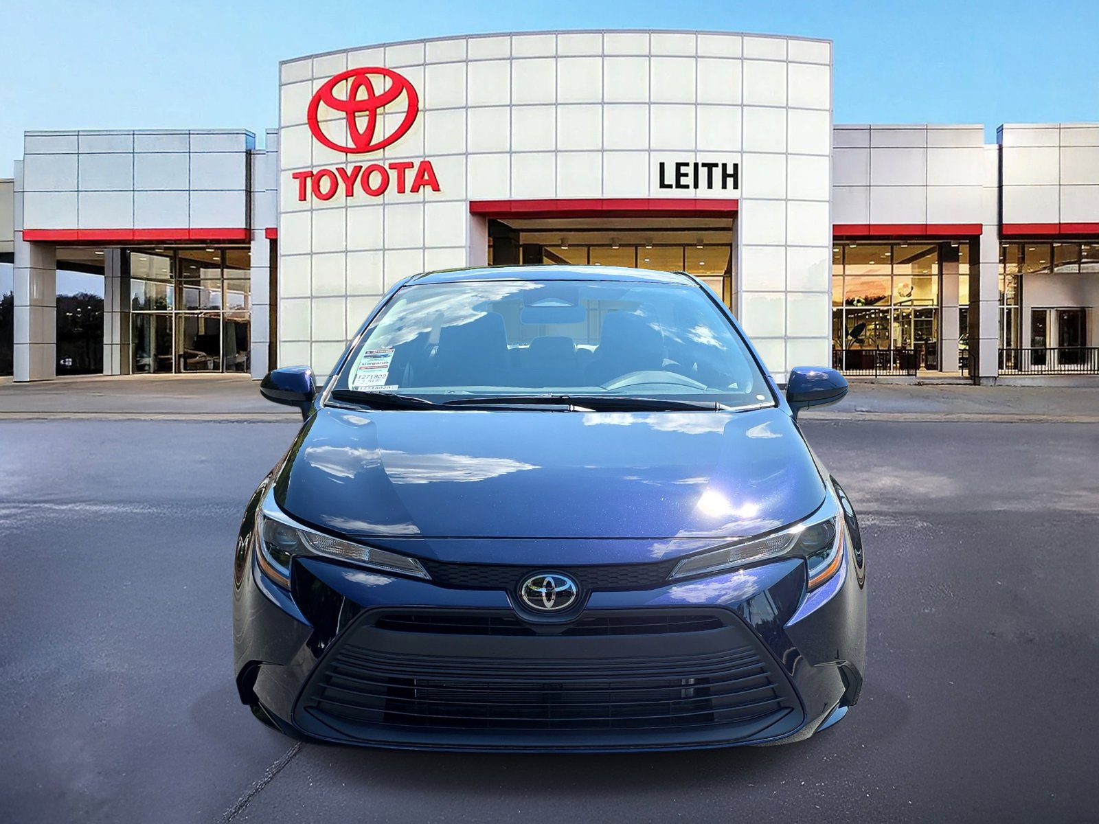 2025 Toyota Corolla LE photo 2