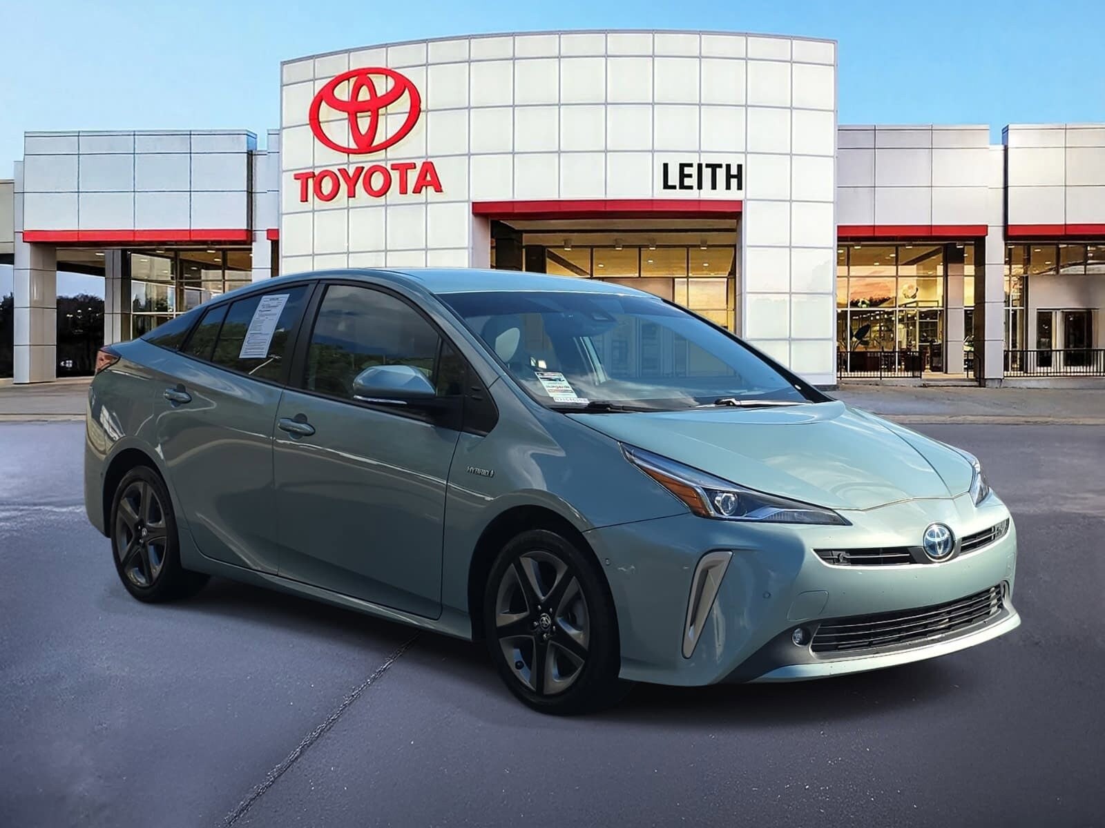 2022 Toyota Prius Limited photo 3