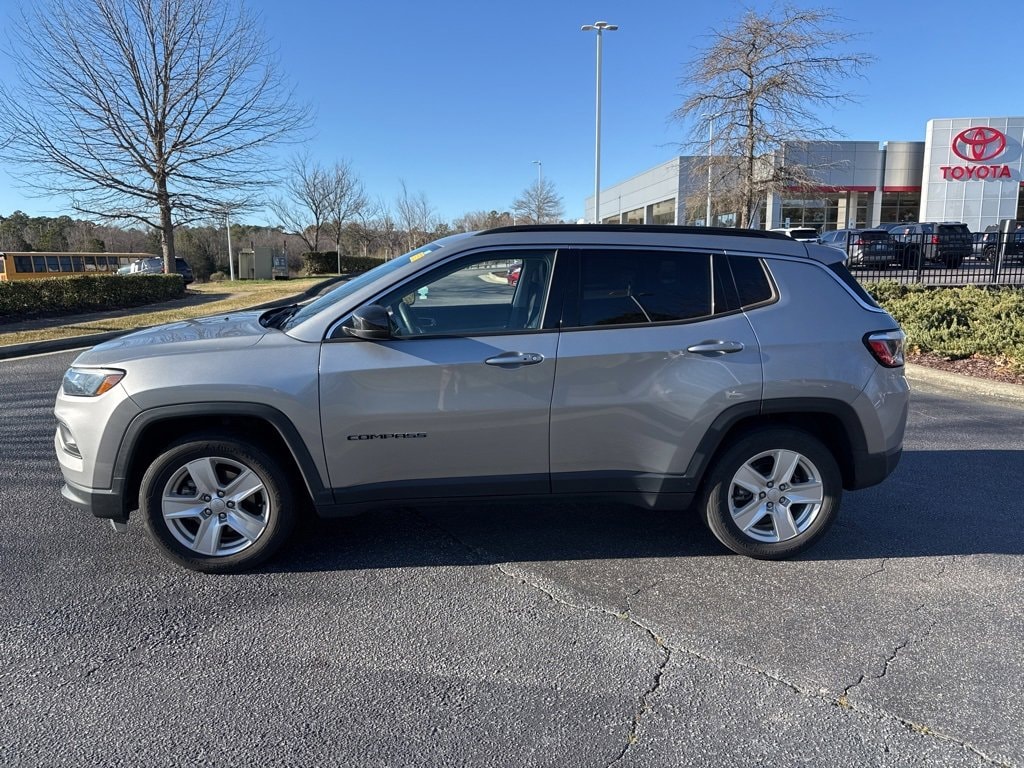 Used 2022 Jeep Compass Latitude SUV