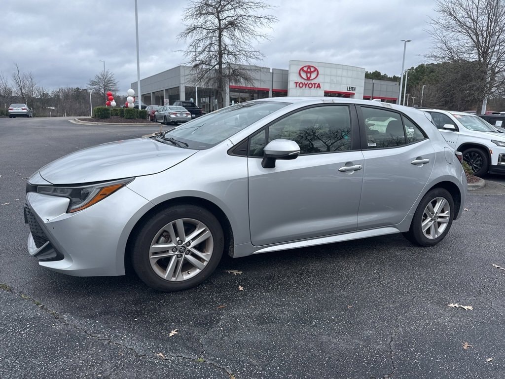 Used 2021 Toyota Corolla Hatchback SE with VIN JTNB4MBE9M3121350 for sale in Northfield, Minnesota