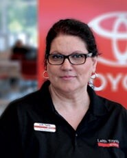 Staff member Ana Santos from ID_37a494352b80