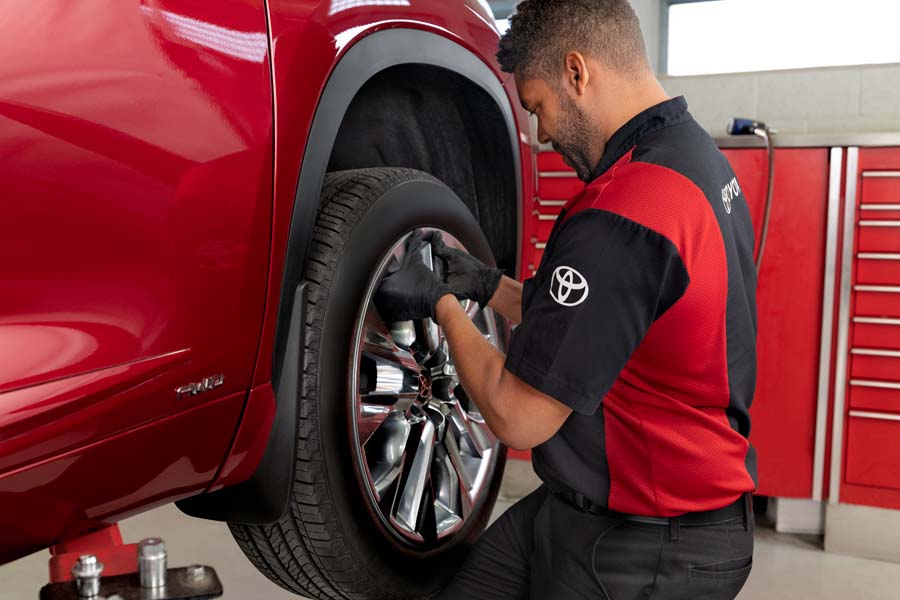 Toyota Tire Change, leithtoyotaraleigh, NC
