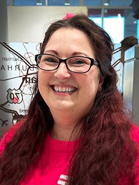 Staff member Sarah Huff from ID_37a494352b80