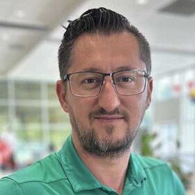 Staff member Senad Mujkic from ID_a2b365505163