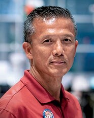 Staff member John Choe from ID_a2b365505163