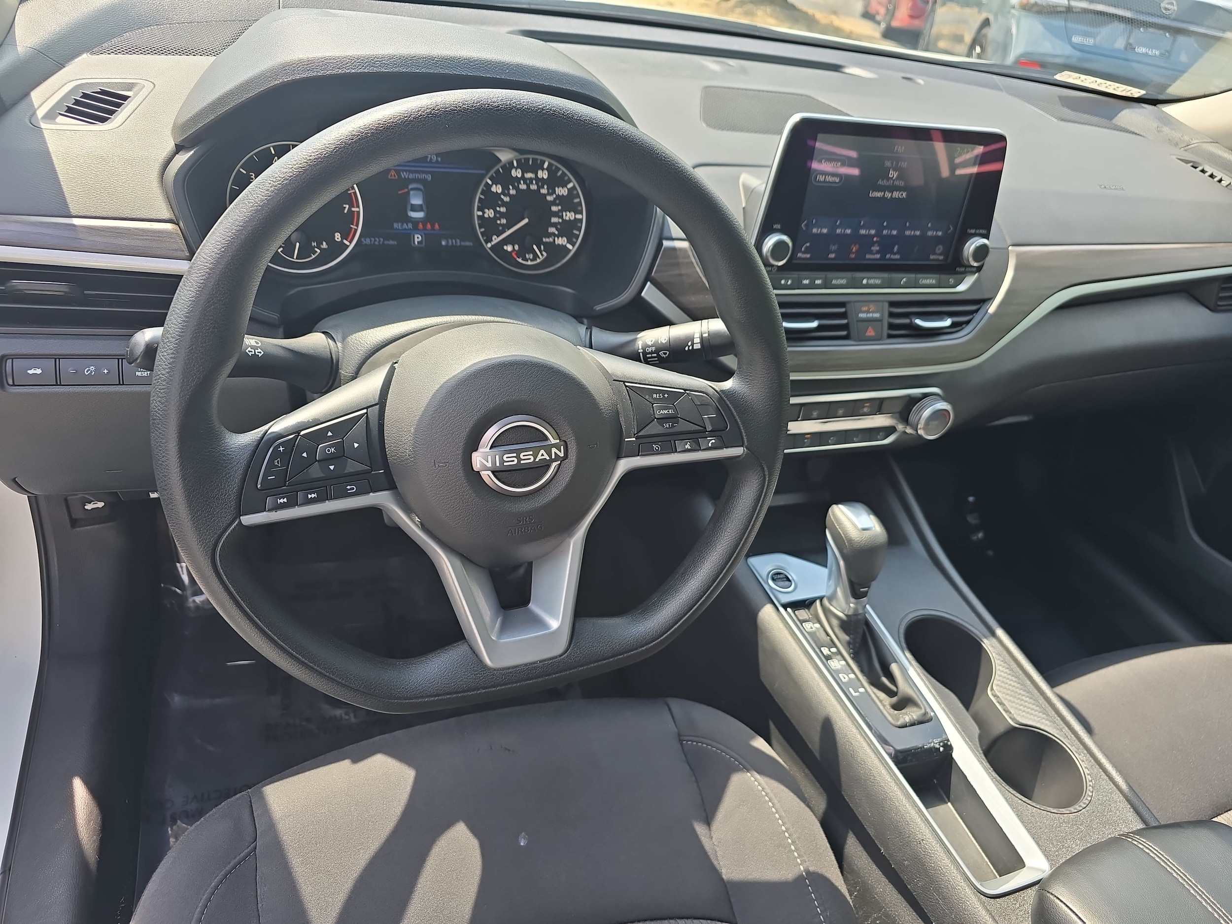 2025 Nissan Altima SV - Photo 17