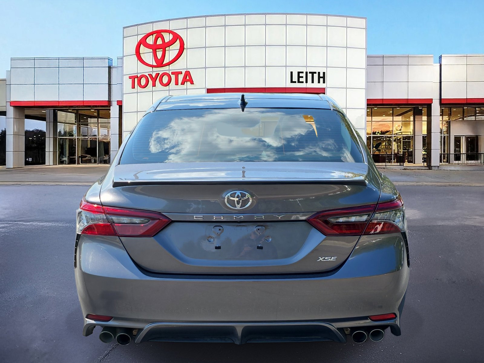2022 Toyota Camry XSE photo 4