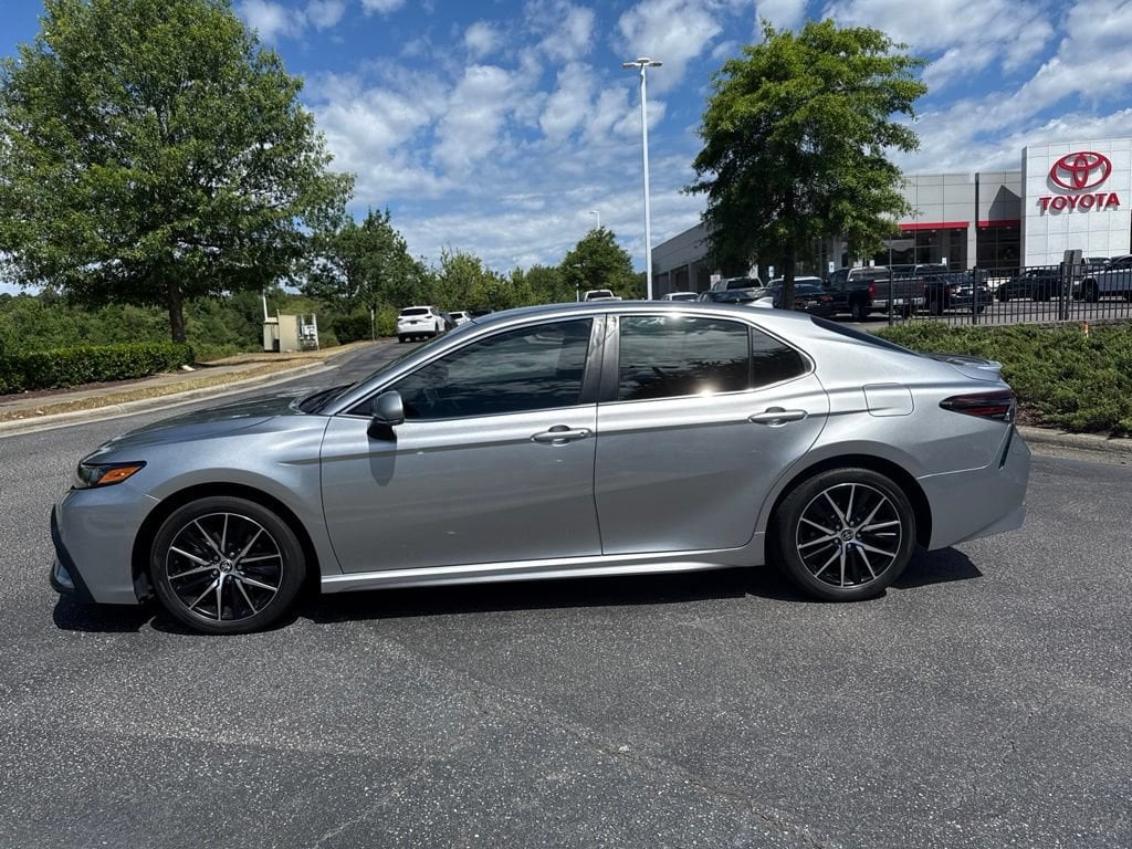 Used 2023 Toyota Camry SE Sedan