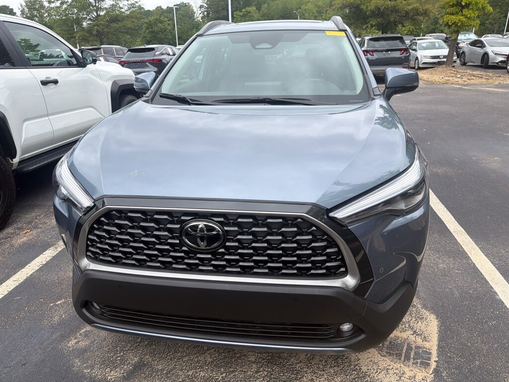 Used 2024 Toyota Corolla Cross XLE SUV