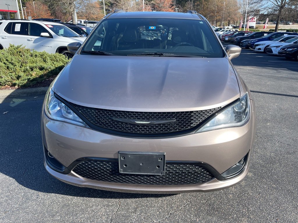 2018 Chrysler Pacifica Limited photo 2