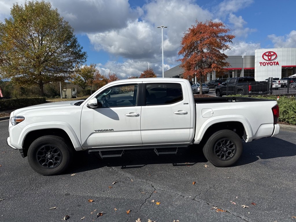 2022 Toyota Tacoma SR5 V6 photo 2
