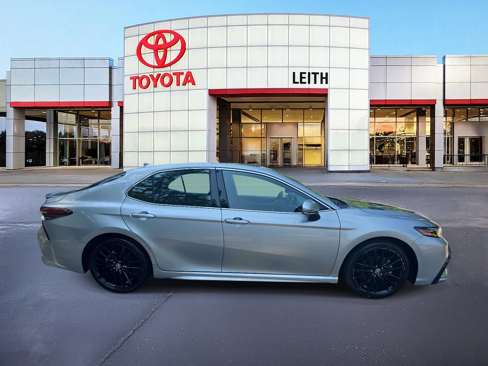 2023 Toyota Camry XSE photo 3