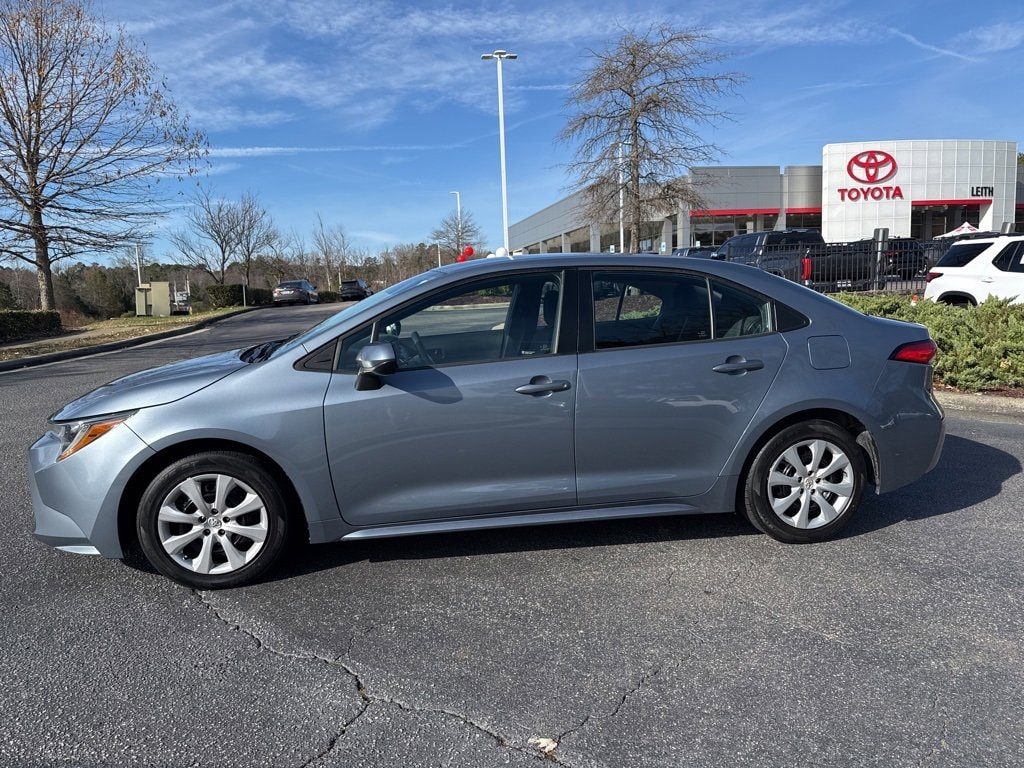 Used 2022 Toyota Corolla LE Sedan
