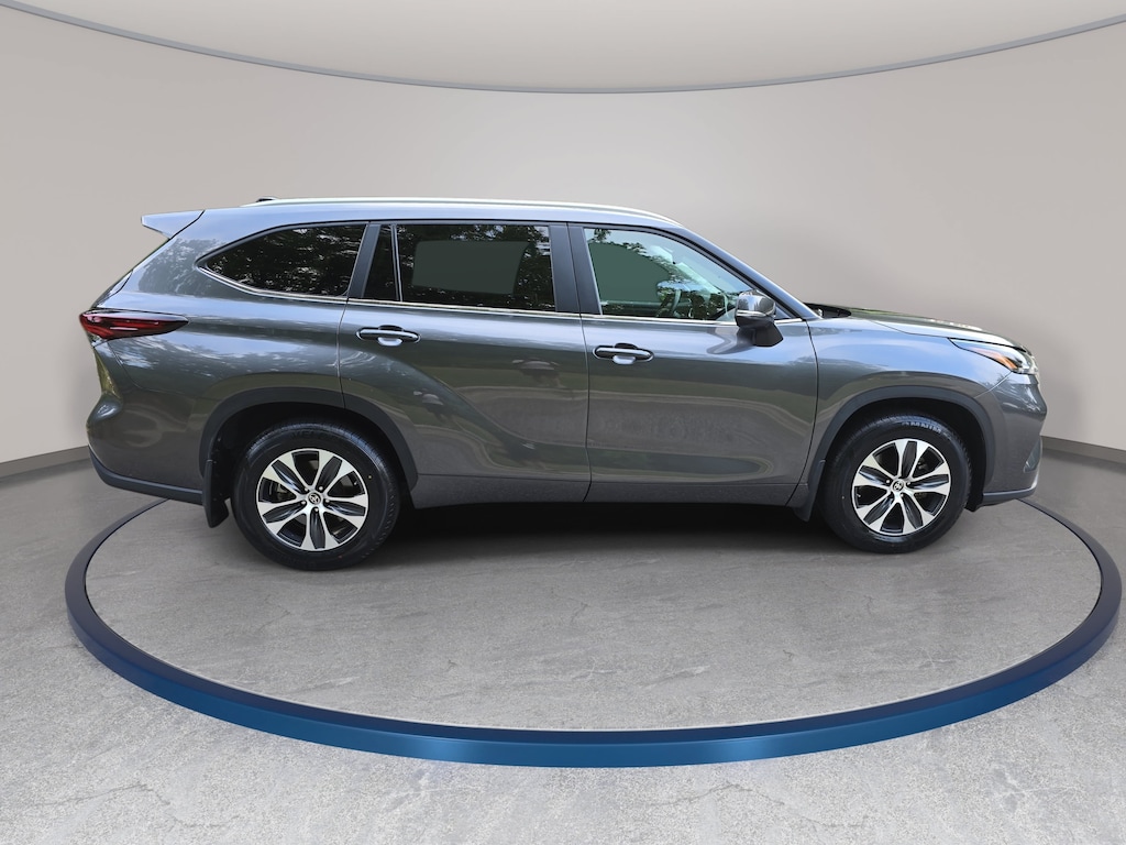 Certified 2024 Toyota Highlander Hybrid XLE SUV