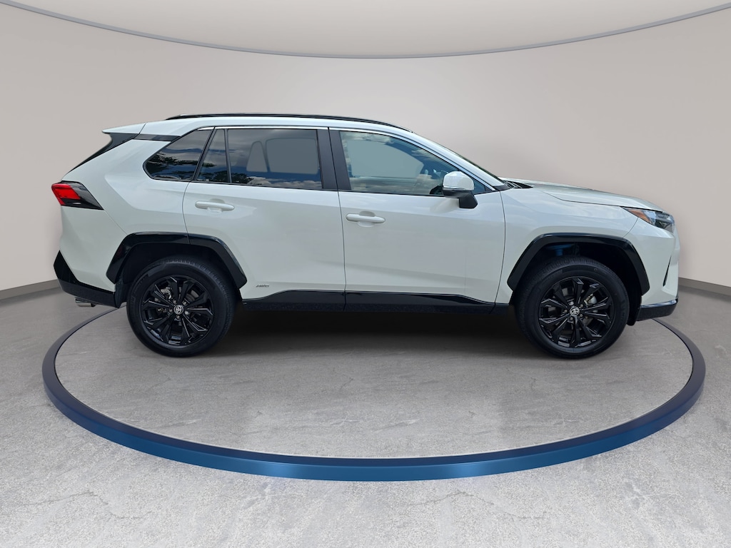 Used 2022 Toyota RAV4 Hybrid SE SUV