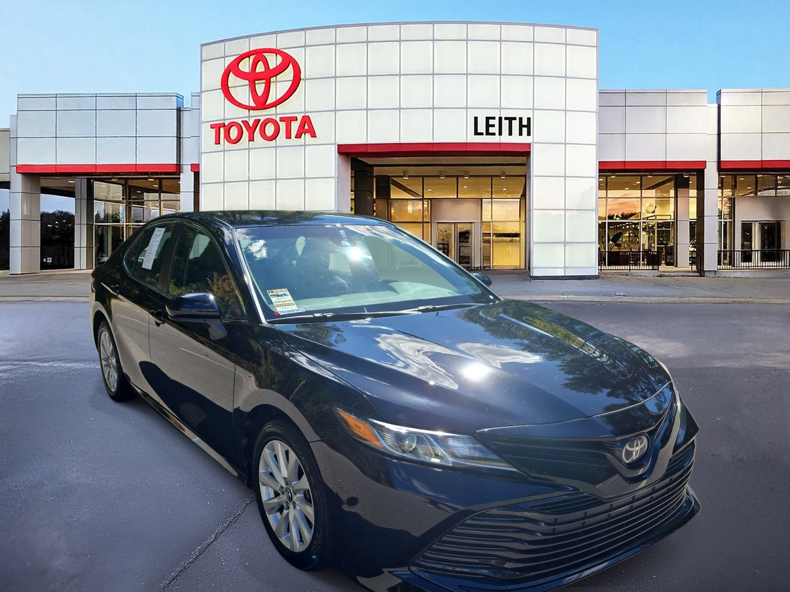 2020 Toyota Camry LE photo 3