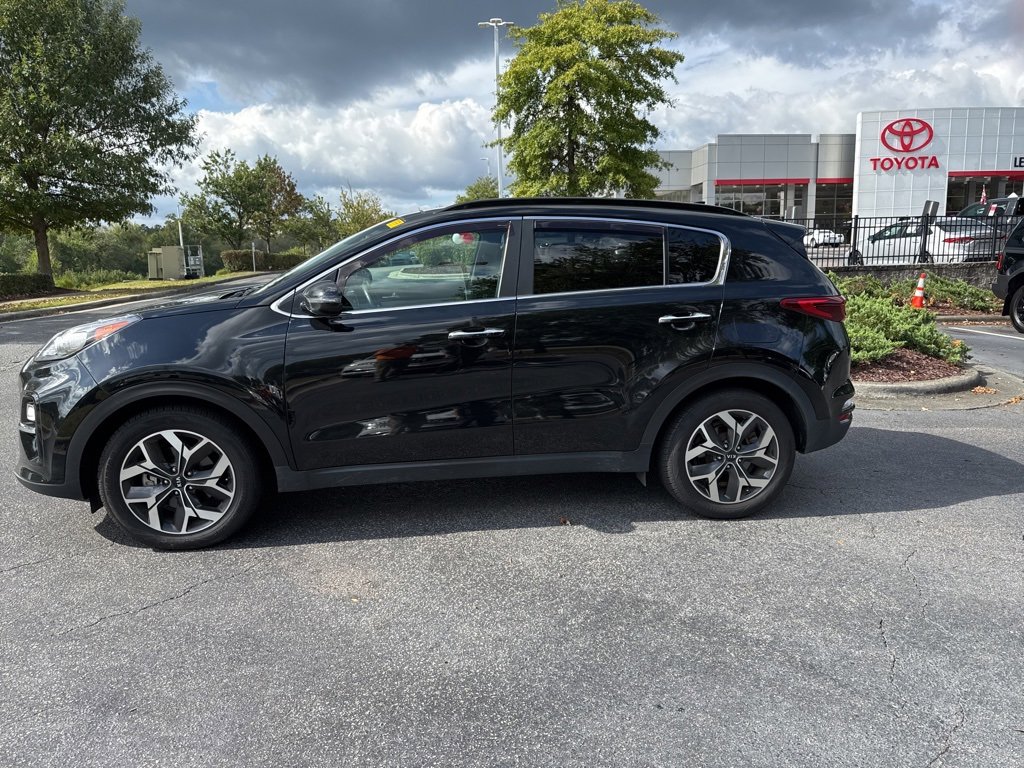 2022 Kia Sportage EX photo 2