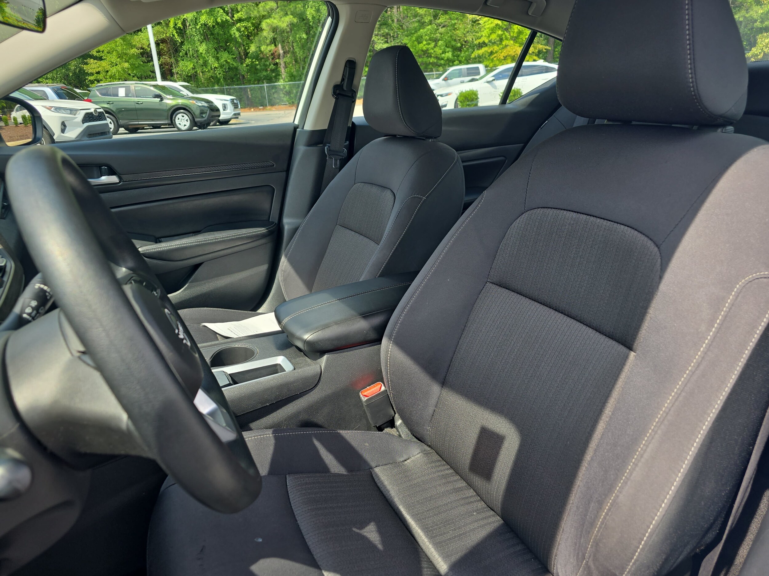 2025 Nissan Altima SV - Photo 16