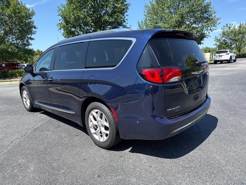 Used 2020 Chrysler Pacifica Touring L Van Passenger Van