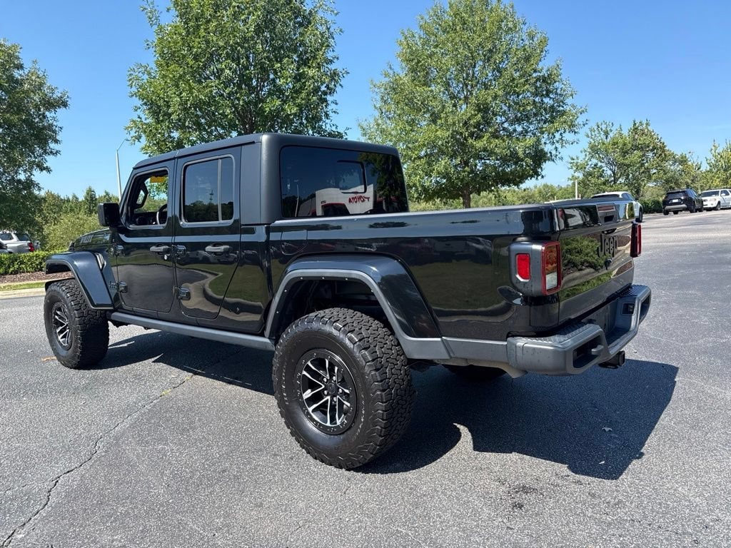 Used 2022 Jeep Gladiator Sport Truck Crew Cab