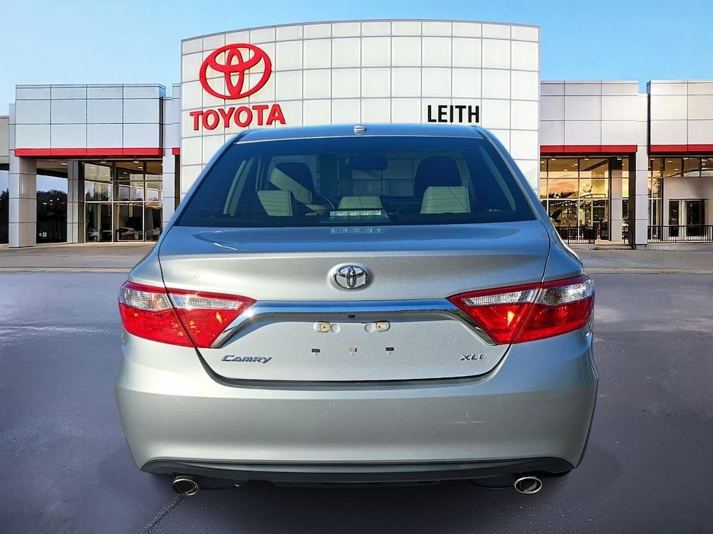 Used 2016 Toyota Camry XLE Sedan