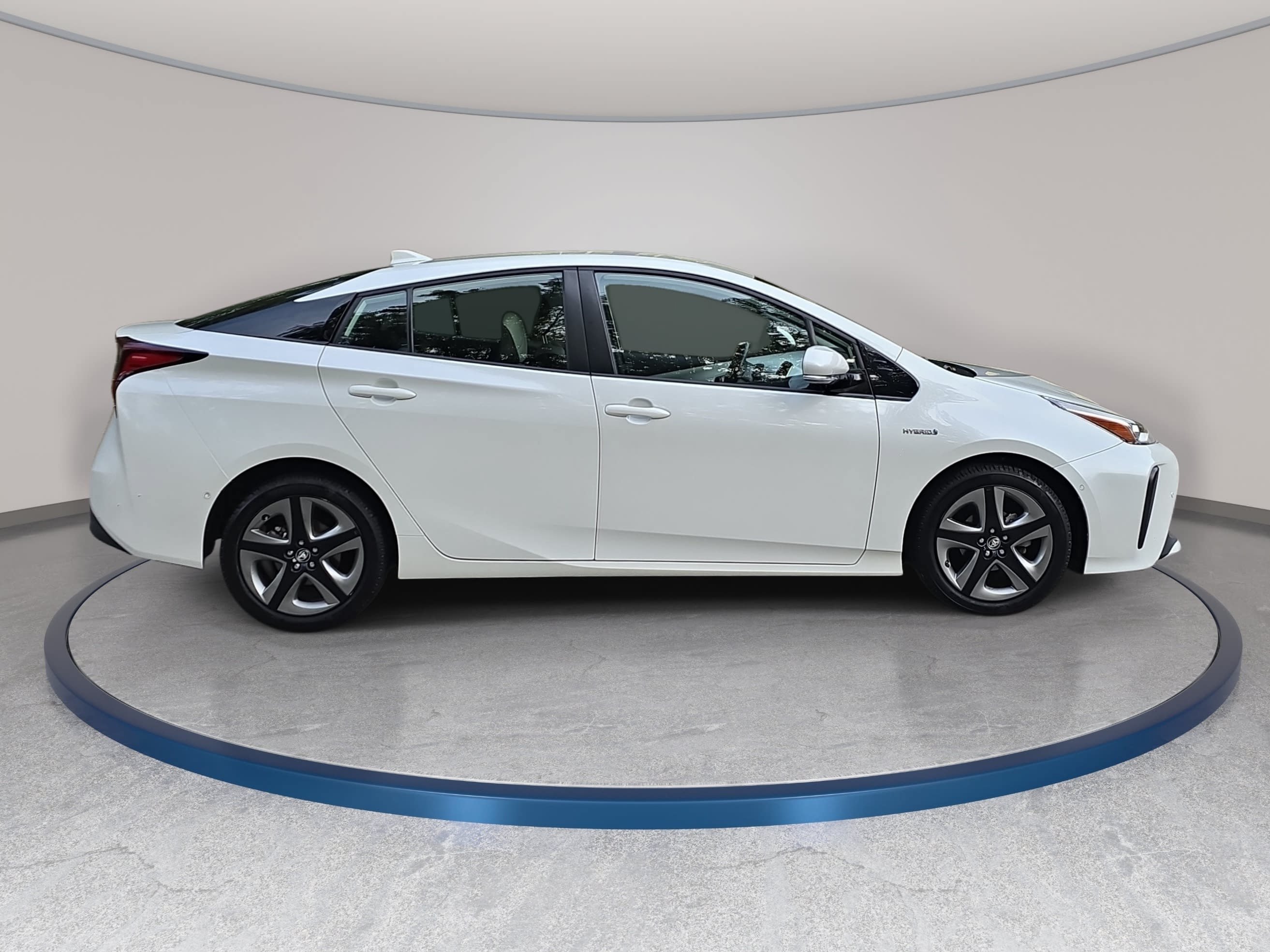 Used 2019 Toyota Prius XLE Hatchback