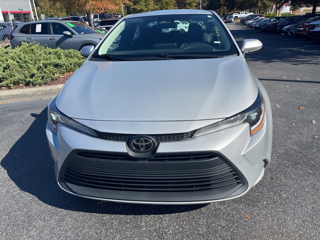 2023 Toyota Corolla LE photo 2
