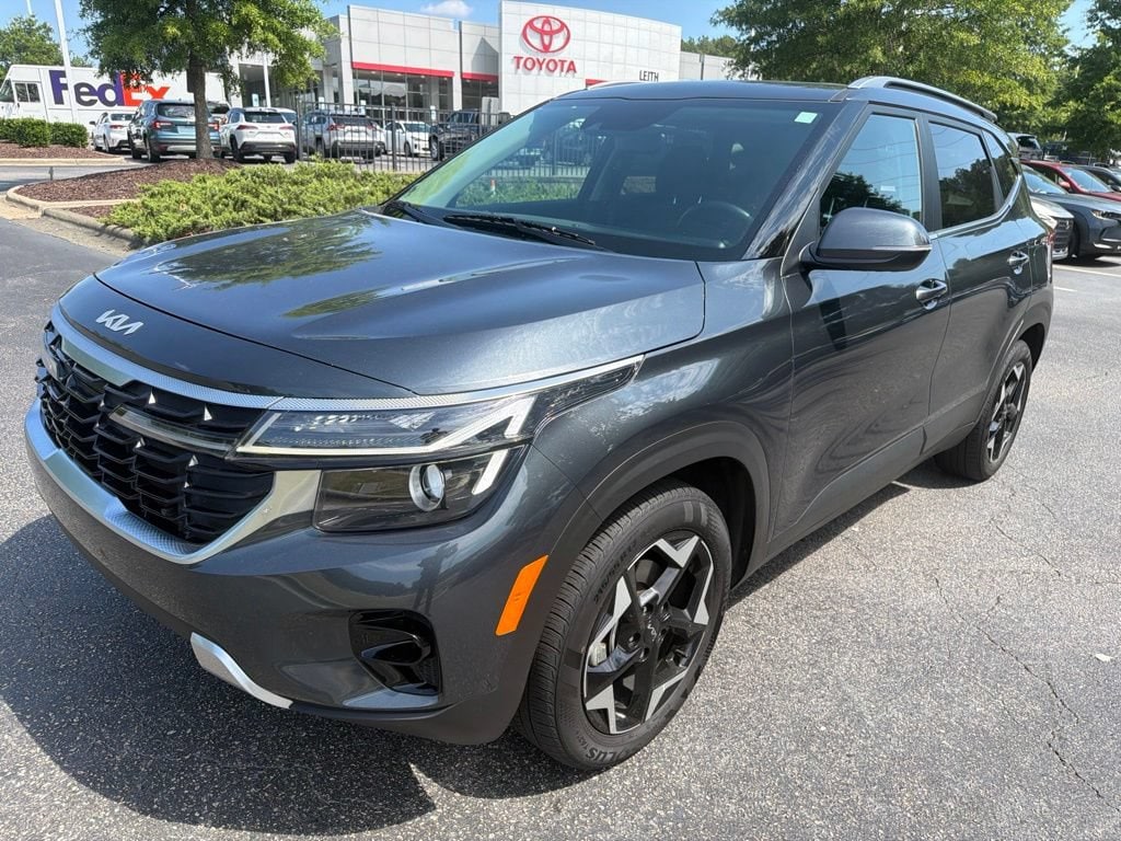 Used 2024 Kia Seltos EX SUV