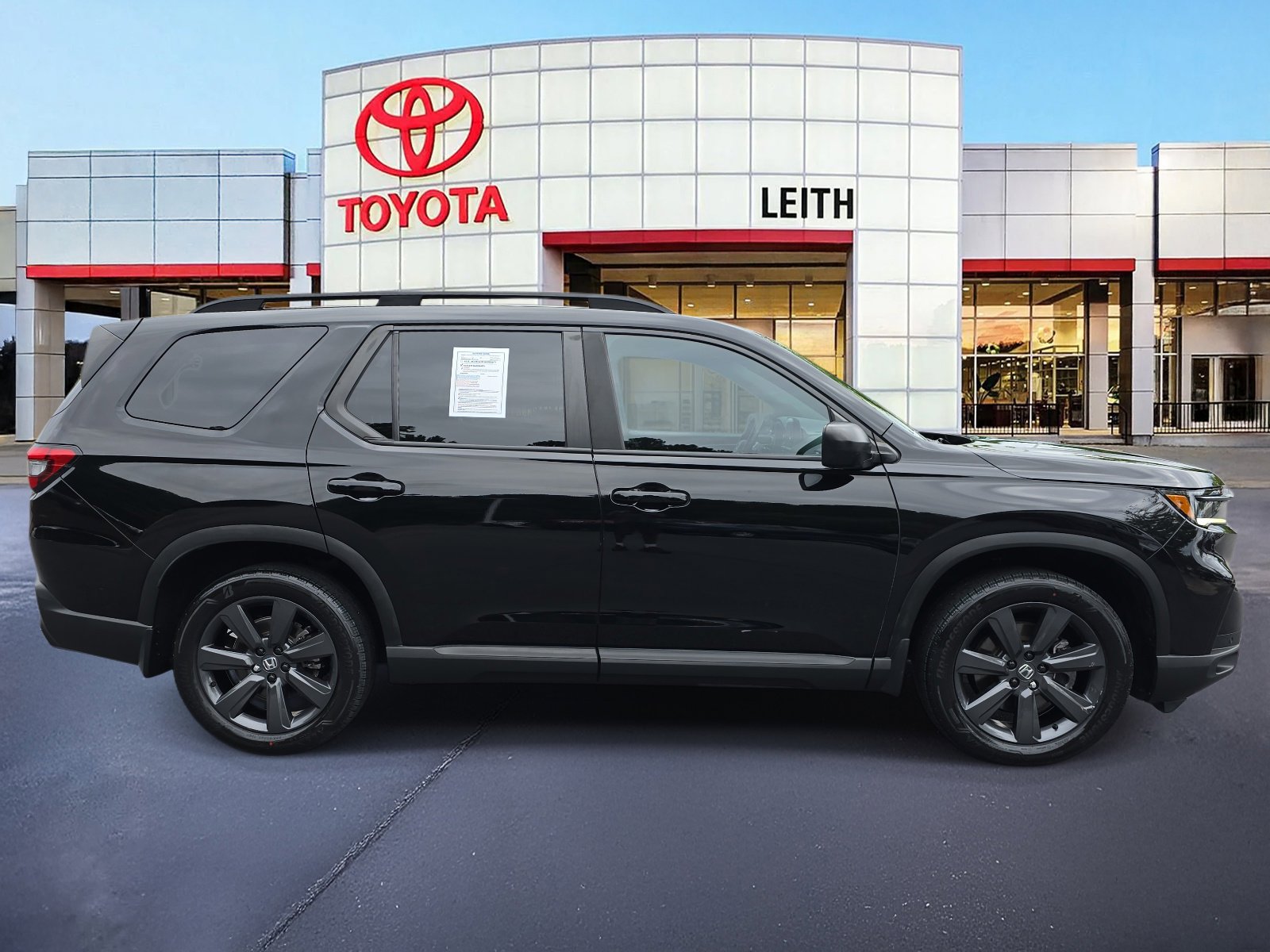 2023 Honda Pilot Sport photo 4