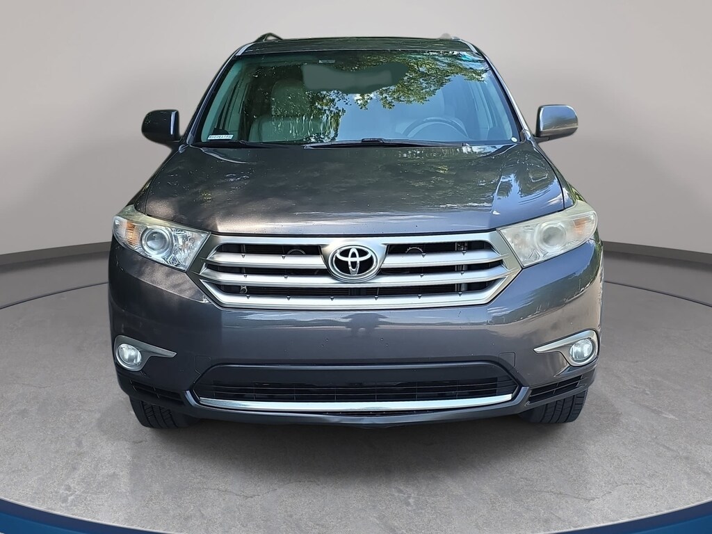 Used 2011 Toyota Highlander SE V6 SUV