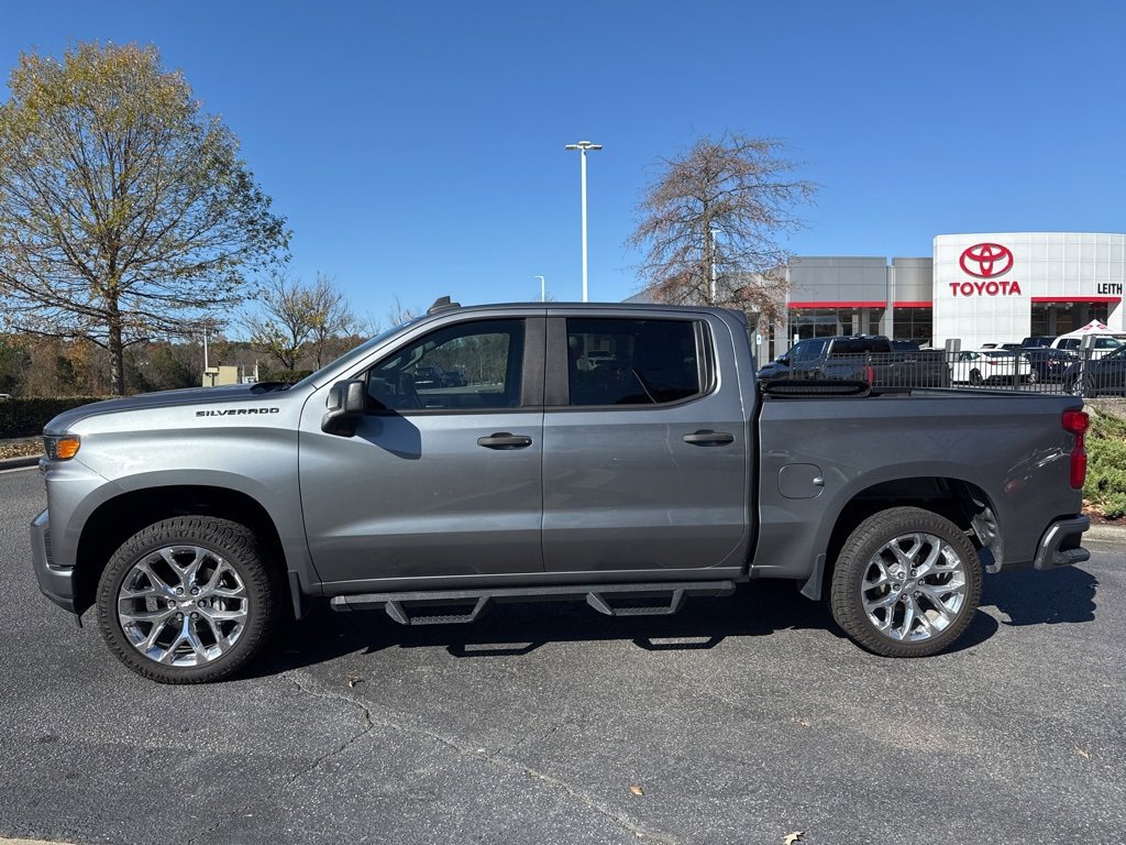 2021 Chevrolet Silverado 1500 Custom photo 2