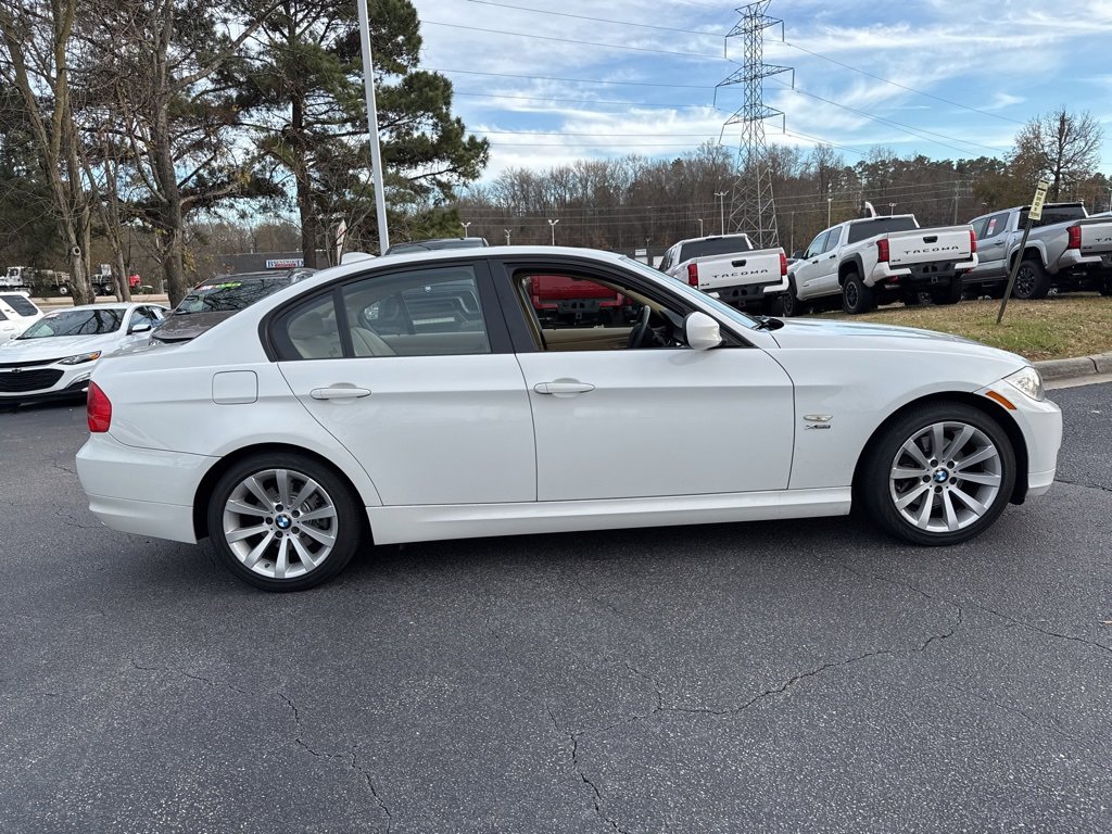 Image of 2011 BMW 328i xDrive Sedan