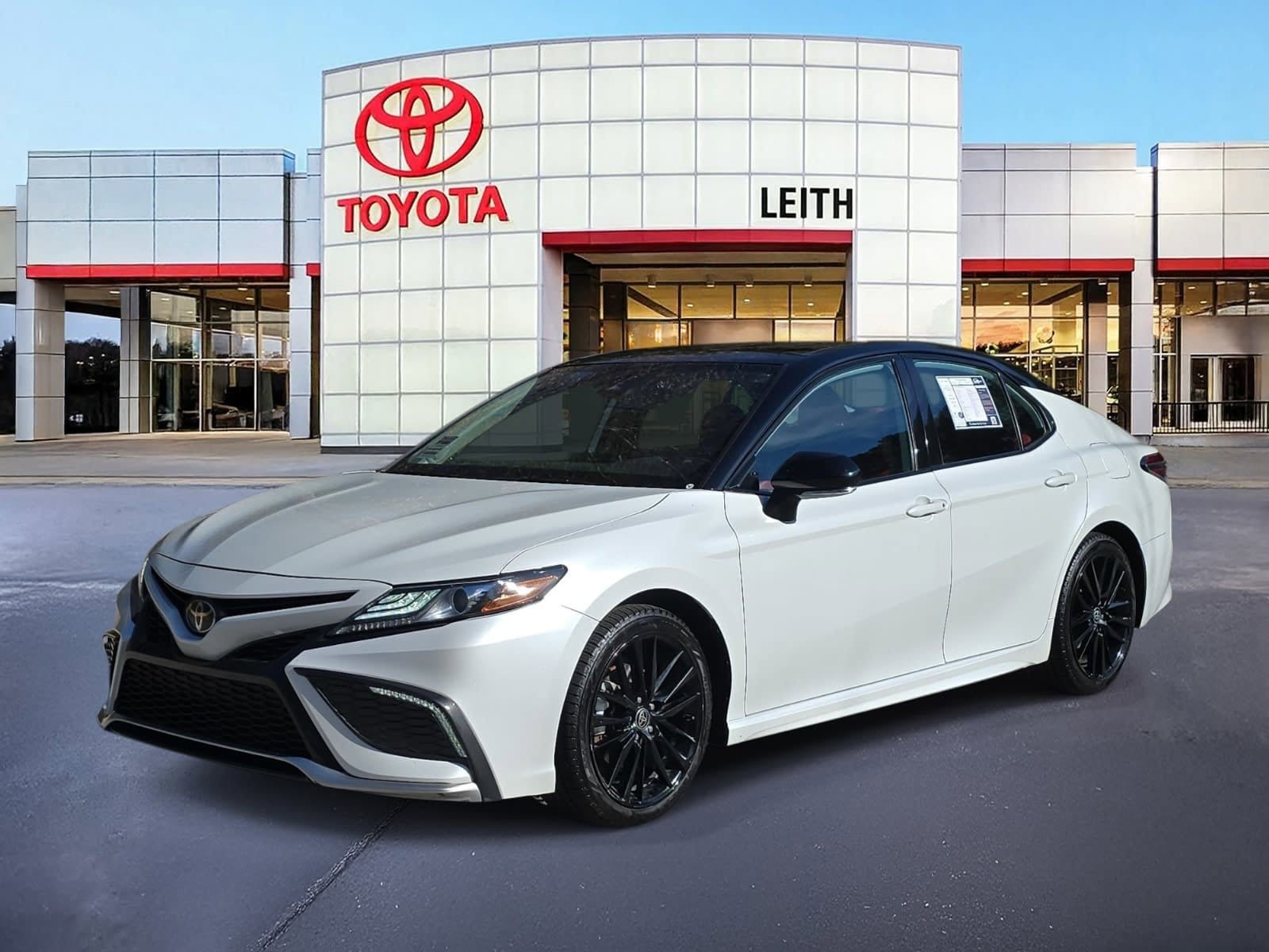 2023 Toyota Camry XSE's photo