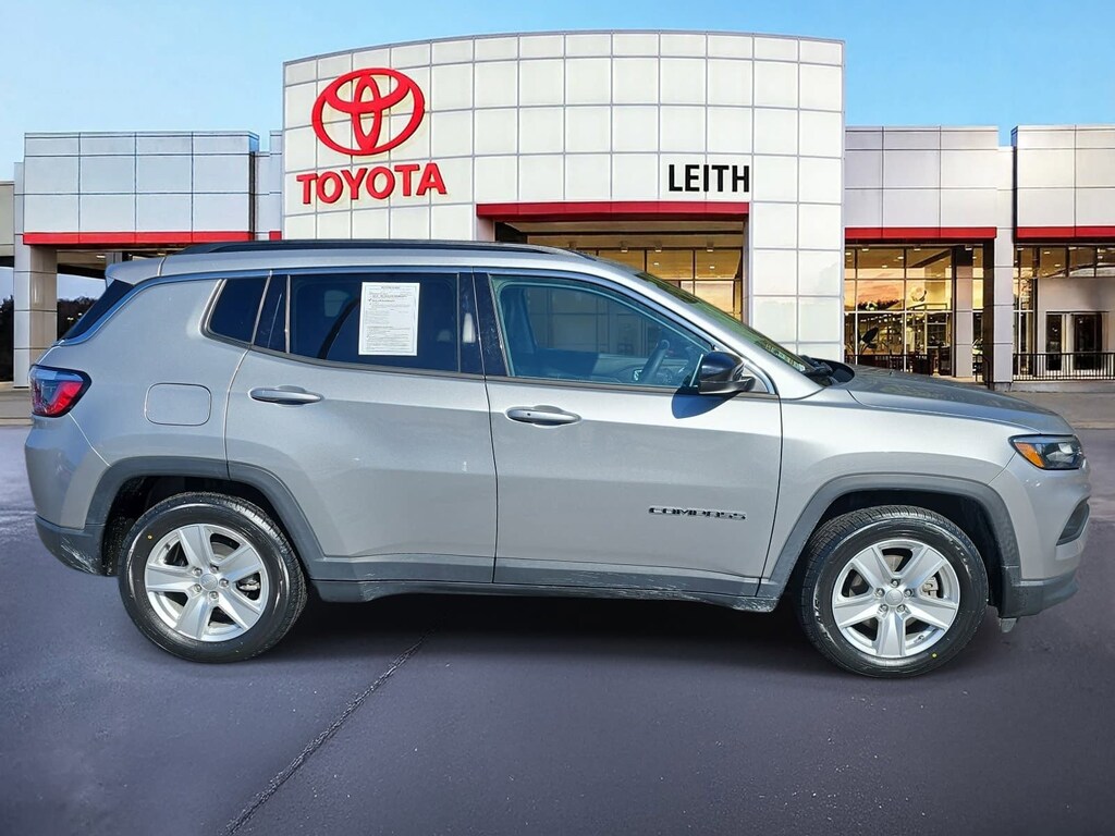 Used 2022 Jeep Compass Latitude SUV