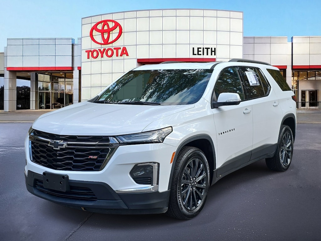 Used 2023 Chevrolet Traverse RS SUV