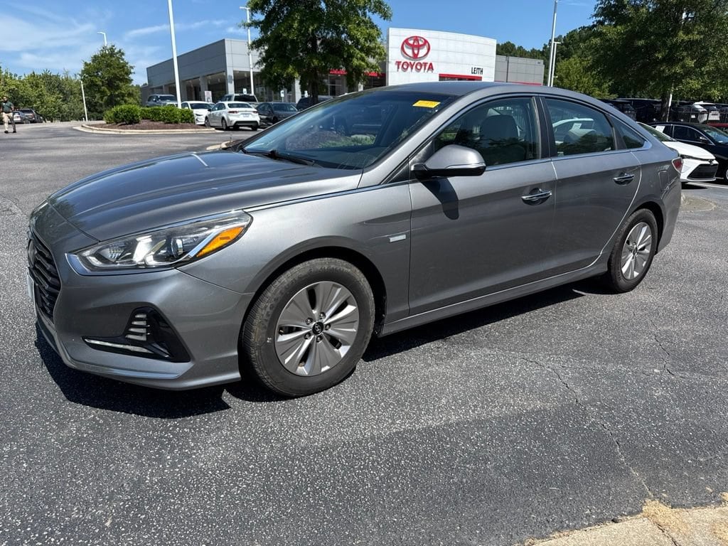 Used 2018 Hyundai Sonata Hybrid SE Sedan