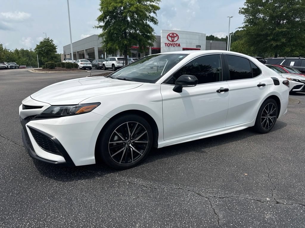 Used 2021 Toyota Camry SE Sedan
