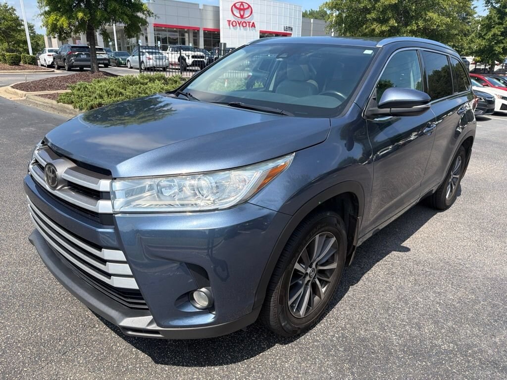 Used 2018 Toyota Highlander XLE V6 SUV