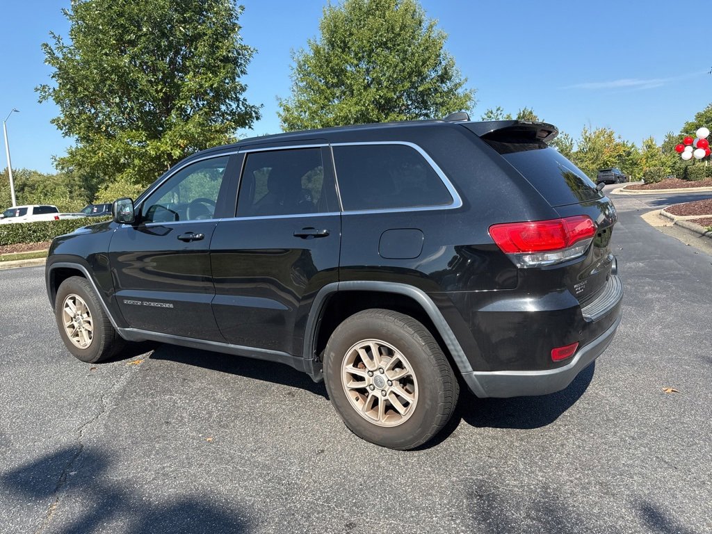 2019 Jeep Grand Cherokee Laredo photo 3