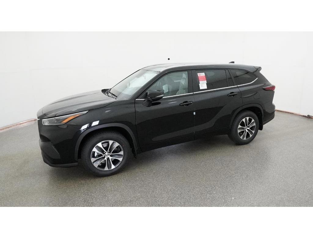 New 2026 Toyota Highlander XLE SUV