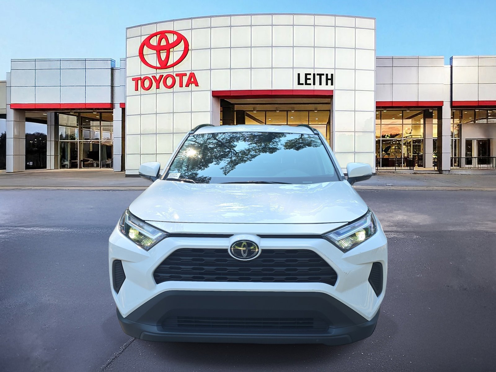 Used 2024 Toyota RAV4 XLE with VIN 2T3W1RFV5RW324617 for sale in Northfield, Minnesota