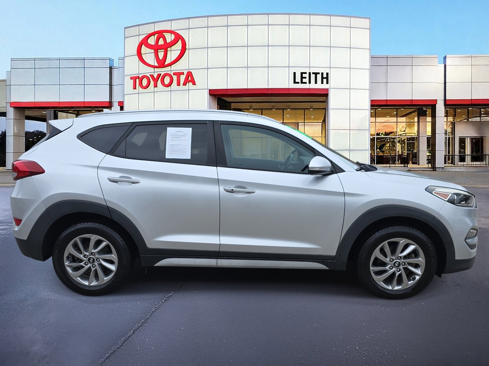 2017 Hyundai Tucson SE Plus photo 3