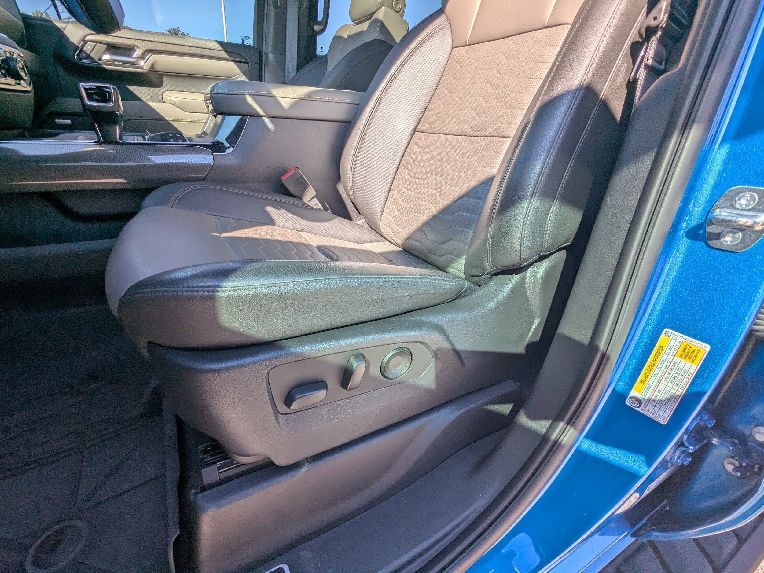 2023 Chevrolet Silverado 1500 ZR2 - Photo 18