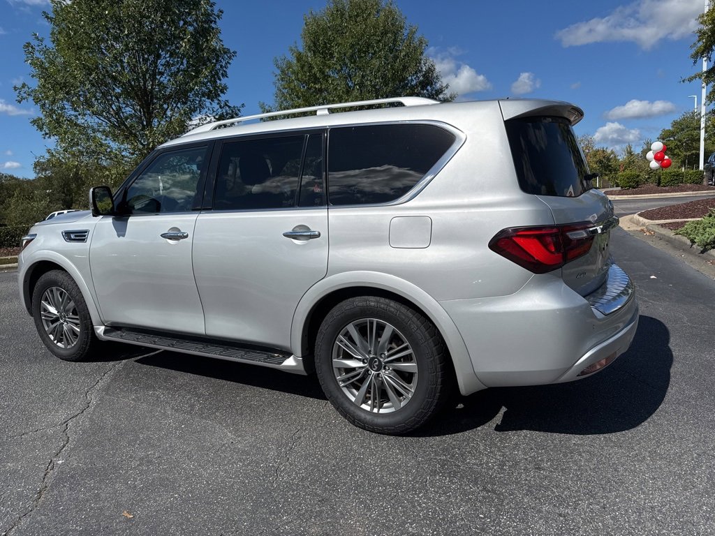 2021 Infiniti QX80 Luxe photo 3