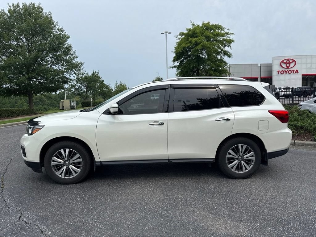 Used 2019 Nissan Pathfinder SL SUV