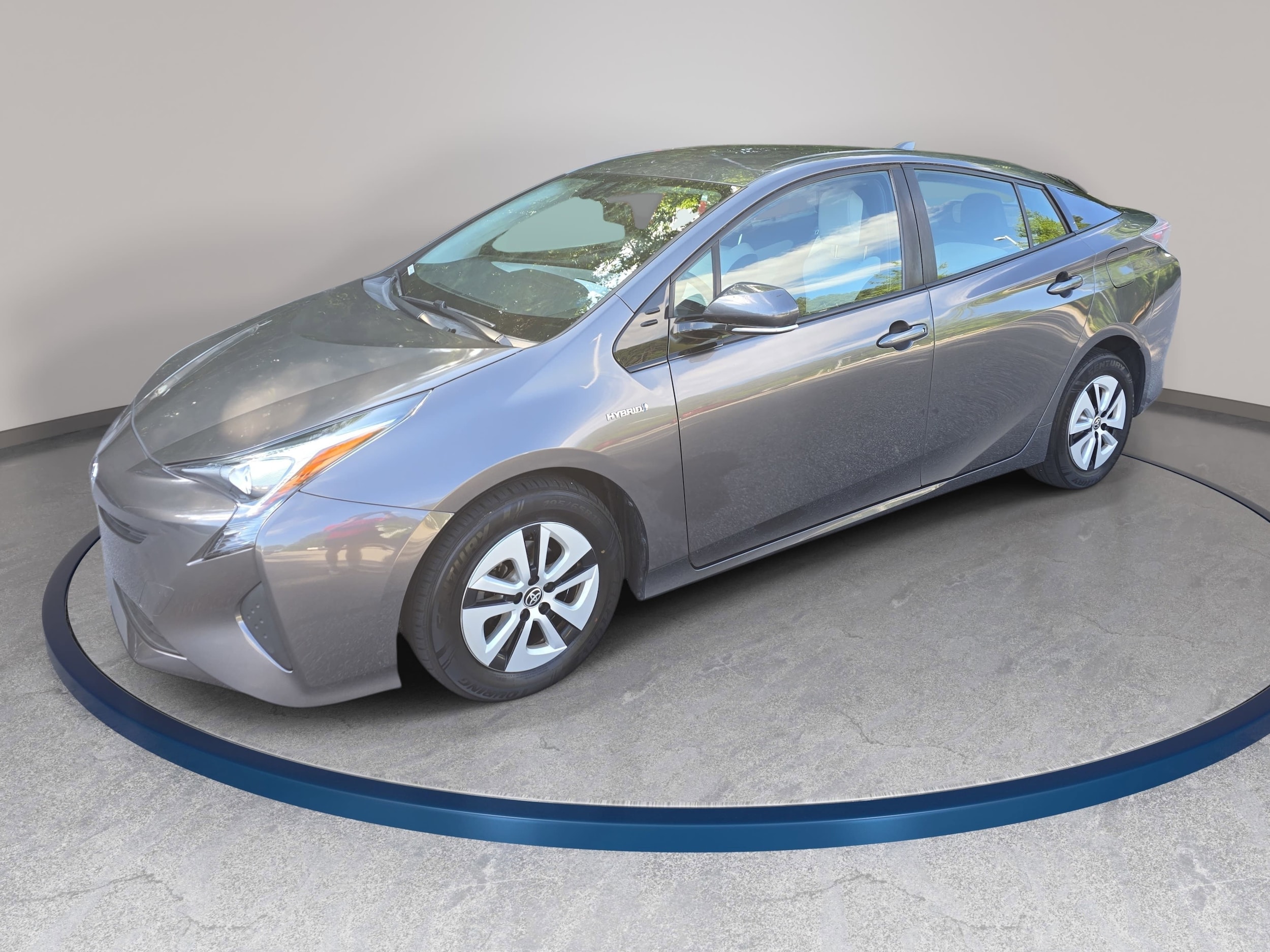 2016 Toyota Prius Four's photo