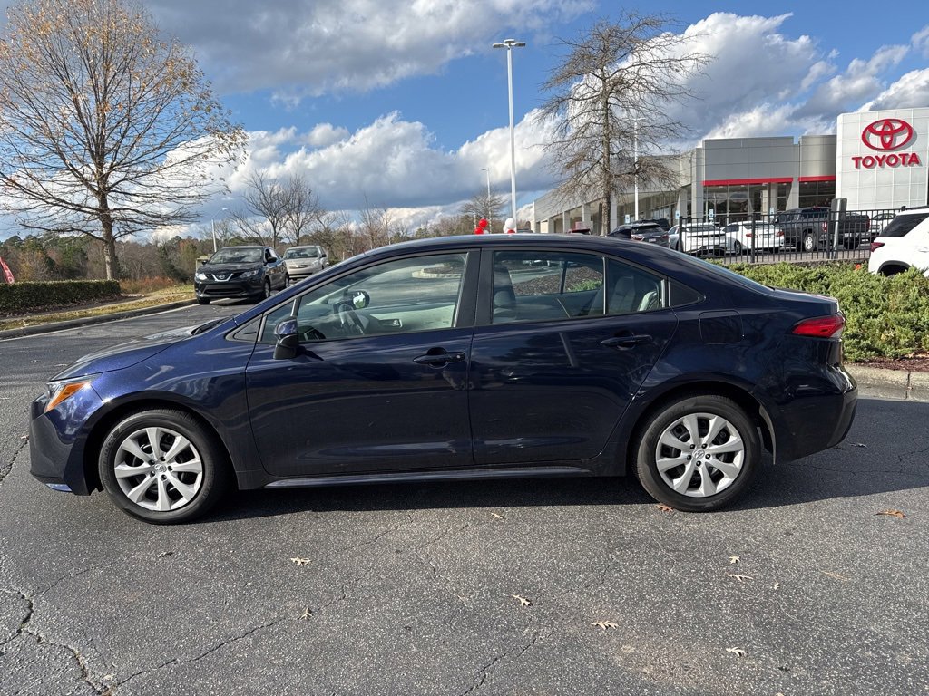 2025 Toyota Corolla LE photo 2